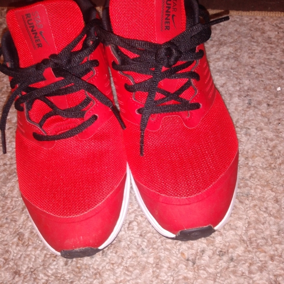 Shoes & hat - Picture 3 of 5